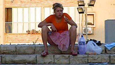 गीकी टीन कॉट हिंदी सेक्सी फुल मूवी स्पैंकिंग द्वारा एक अकेला मिल्फ