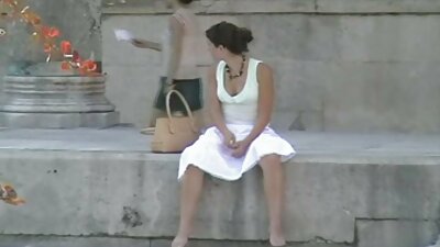 डैडी को हिंदी में सेक्सी पिक्चर मूवी देखने दो कि तुम यहाँ क्या छिपा रहे हो जानेमन