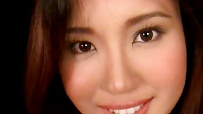 तेजस्वी एचडी सेक्सी मूवी हिंदी में श्यामला बेब कैमरा पर उसके बड़े स्तन दिखाता है