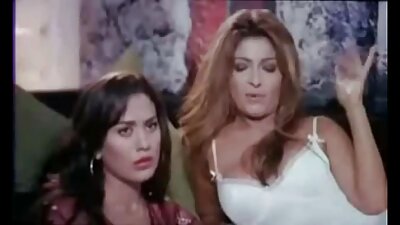 मोम सेक्स सेक्सी हिंदी मूवी बेकार है son's फ्रेंड जबकि वो स्लीप्स