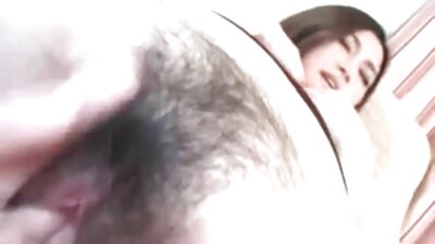 दोस्तों माँ ने उसे पहले सेक्स हिंदी मूवी सेक्सी वीडियो के लिए मना लिया